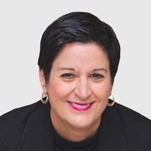 Headshot of Maureen Comuzzi